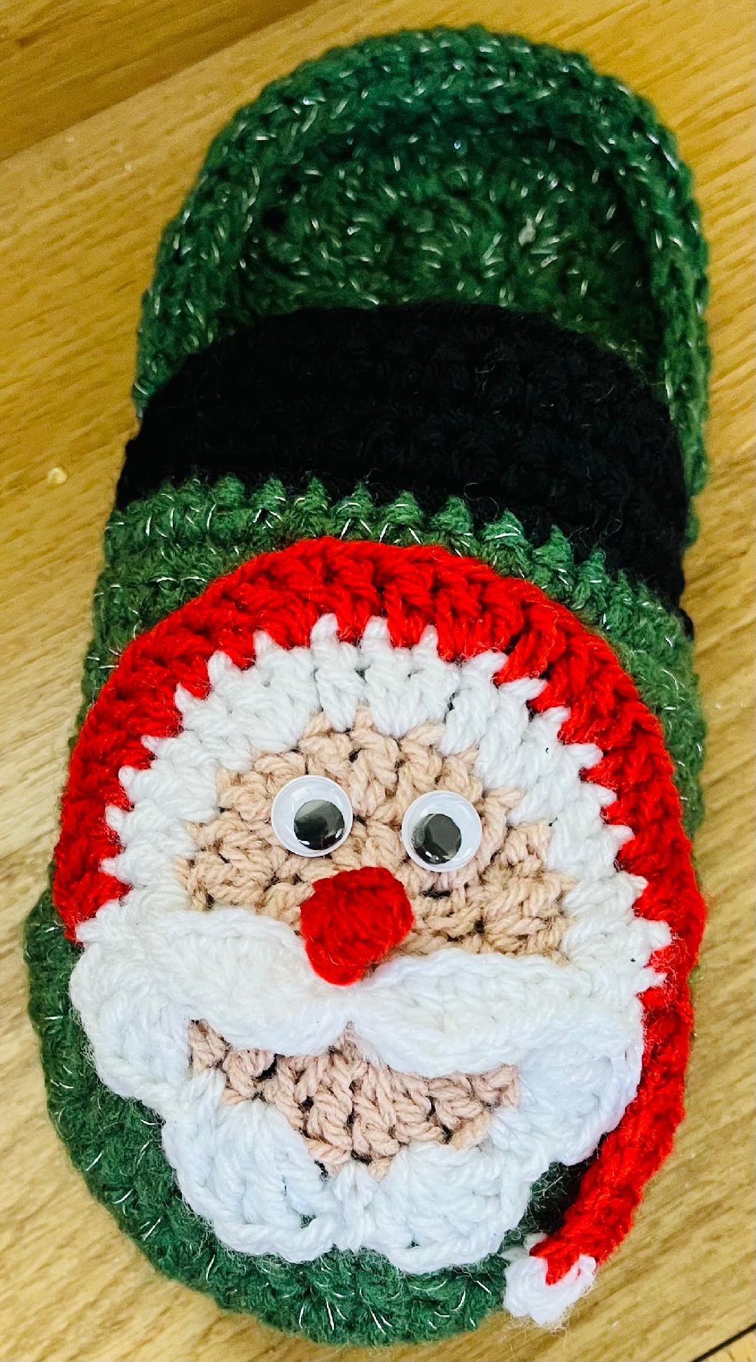 Frosti & Santa Slippers - Crochet Pattern - English US Terms