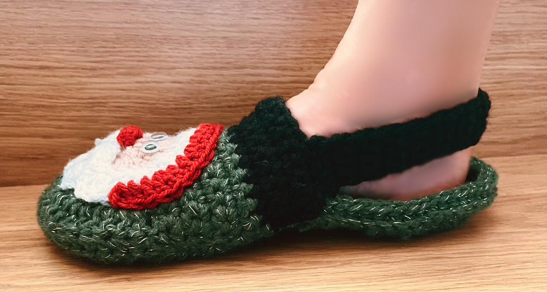 Frosti & Santa Slippers - Crochet Pattern - English US Terms